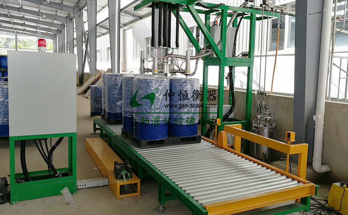 200Lx4桶液體灌裝生產線現場