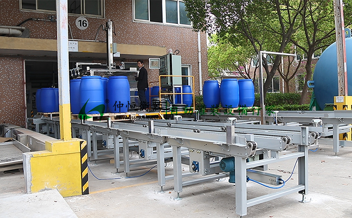 GAF-1500型200L*4桶 IBC噸桶自動灌裝線現場調試1